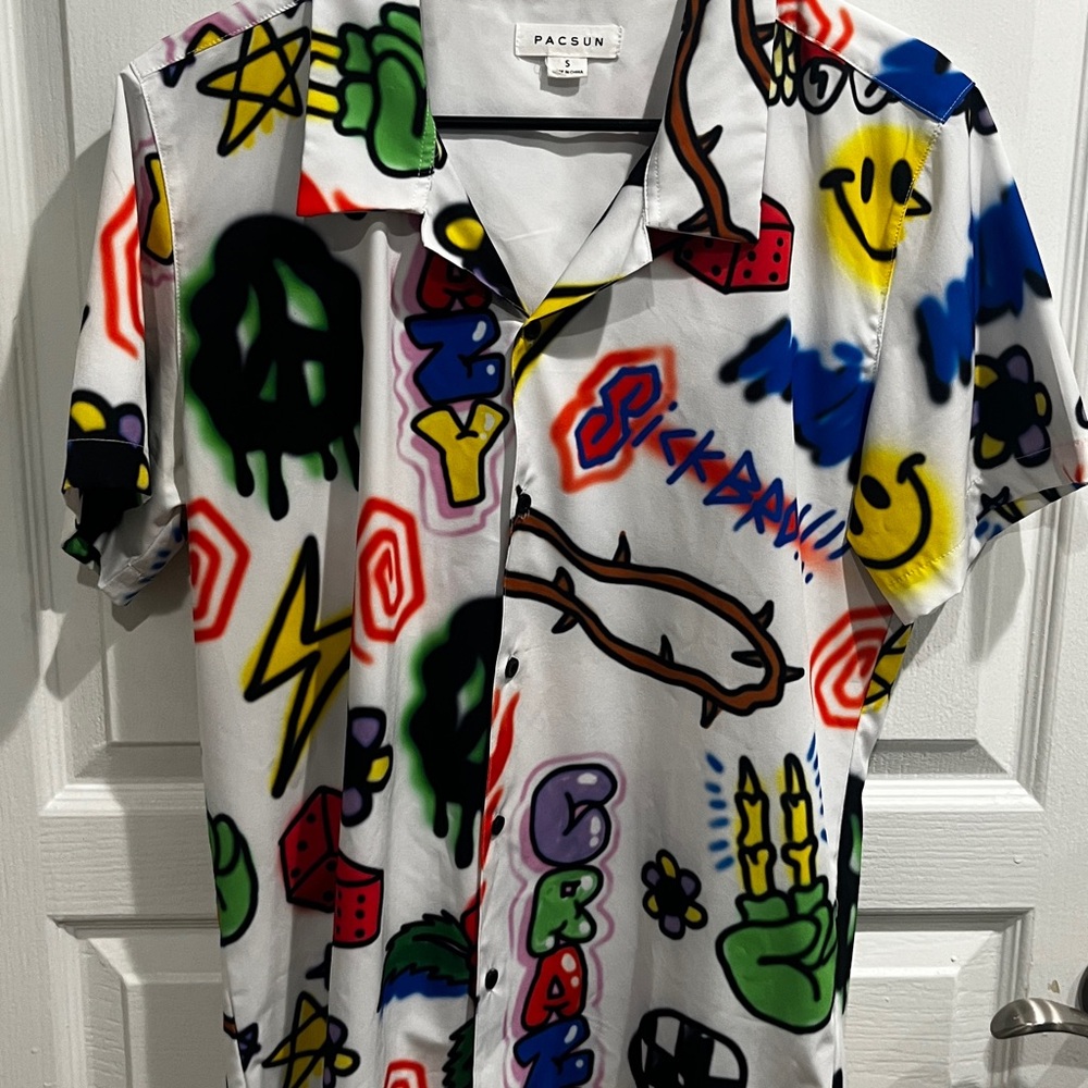 PacSun Men's Colorful Graphic Button Down Shirt